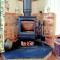 Badgers Den, a beautiful log cabin in a secluded valley close to the beach - Bantham
