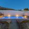 House with private pool M&M