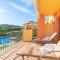 Premium apartment in Benahavis with balcony