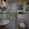 Loch Lomond Unique Selfcontained bed+bathroom