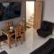 MODERNO y AMPLIO APARTAMENTO