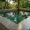 Sloth Premium Riverfront Jungle Villa with Jacuzzi and Pool