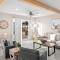 Modern Tempe home with Heated pool, ASU - Tempe