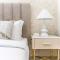 Radiant 1BR in Burj Royale - Downtown Dubai