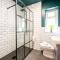 Stunning Townhouse - 7 bedrooms - up to 18 Guests