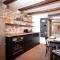 Heritage Stone House Retreat -Free parking