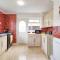 Elegant 3 Bedroom House in Basildon - Essex Free Parking & Superfast Wifi, upto 6 Guests - Basildon