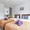 Elegant 3 Bedroom House in Basildon - Essex Free Parking & Superfast Wifi, upto 6 Guests