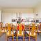 Perfect for Large Family & Friends, Free Parking, Games