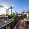 Entire house - 4 Bedroom & 2 Bath, 5 Min to Beach