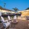 Entire house - 4 Bedroom & 2 Bath, 5 Min to Beach