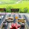 Du Gia Field View Homestay - Làng Cac