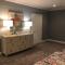 Beautiful 4 BR, 4.5 Bath, Executive Home w In Ground Pool & Handicap Accessible! - 路易斯威尔