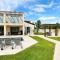 Villa Art Renata with Pool & Sauna - 罗维尼