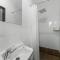 London Plane Backpackers