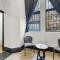 London Plane Backpackers