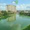 Studio Lake View at Palazio Mount Austin IKEA Aeon Free Netflix by GDRAGON HomeStay