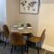 Poplar House-2Bedroom house in town centre with free Parking by ShortStays4U