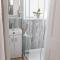 Eden Cottage - 9 Guests, Sea Views, Central Cowes, Ferry Deal