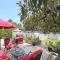 Charming Pasadena English Cottage on Tree Lined Street - باسادينا