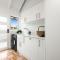 Stylish & Central Coastal Apartment