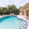 Casa Del Sol-Huge 3br! Beaches Pool and Hot Tub!