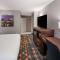 Clarion Pointe Indianapolis Northeast
