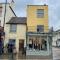 Fabulous apartment seconds from beach by Whitstable-Holidays, Pudding Pan