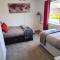 Well presented 3 Bed House- 9 Guests - Great for Leisure stays or Contractors -NG8 postcode