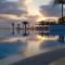 King Evelthon Beach Hotel & Resort