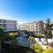 Renovated 2-Br Apartment with Terrace and Pool - Cannes