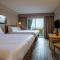 Sidney Waterfront Inn & Suites - Sidney