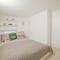Comfy Apartment with AC at New York Café