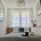 oompH Modern Apartment with Balcony - Varšava