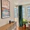 oompH Modern Apartment with Balcony - Varšava