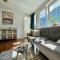 oompH Modern Apartment with Balcony - Varšava