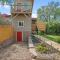 Guest Suite-Hot Tub-Close to Town