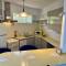 Stunning View Seaside 1-Bed Apartment in Saronida - Saronida