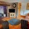 The Nook@East Ferry 2 Bed Cottage/Hot Tub/Patio & Cinema Room - East Ferry