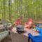 Fire Pit, Kayak and Gas Grill Pocono Lake Home!