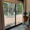 Cosy Cabane Boise solaire, Balneo bath et toilette seche a la Ferme
