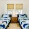 St Augustine Cottage with Fire Pit - Walk to Pier!