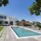 Lux Villa Mia with Heated Pool, 2km to Beach & Childrens Area! - Mikro Metochi