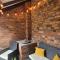 Hartoft St - 2 bed near river