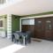 Lakis Residence
