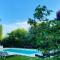 Green Escape Guesthouse with Pool in Villa