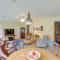 Mtn Views and Epic Sunsets Private Weaverville Home