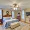Mtn Views and Epic Sunsets Private Weaverville Home