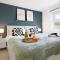 Detached House with Free Parking, Super-Fast Wifi and Smart TV with Netflix by Yoko Property - Northampton