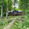 Dawson Loop Inn 3BR Lakefront Chalet Style Cottage
